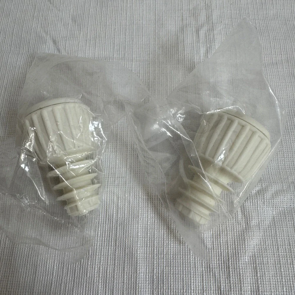 FoodSaver 2 Pack Bottle Stoppers 03-0024-01 Tilia White NEW